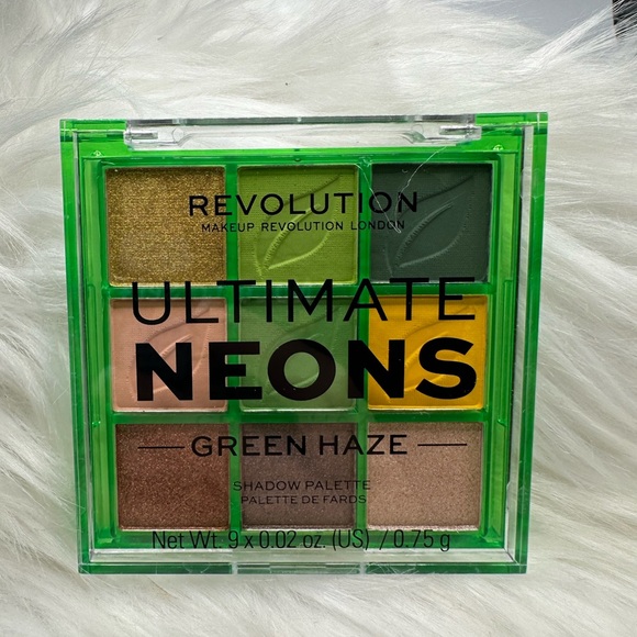 🩷5/$10 Makeup Revolution Neon Green Haze Palette - Picture 1 of 4